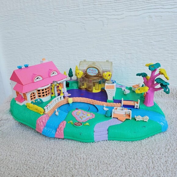 Polly Pocket Vintage 1996 Magical Movin Pollyville Playset Boutique House Toy - Picture 1 of 14